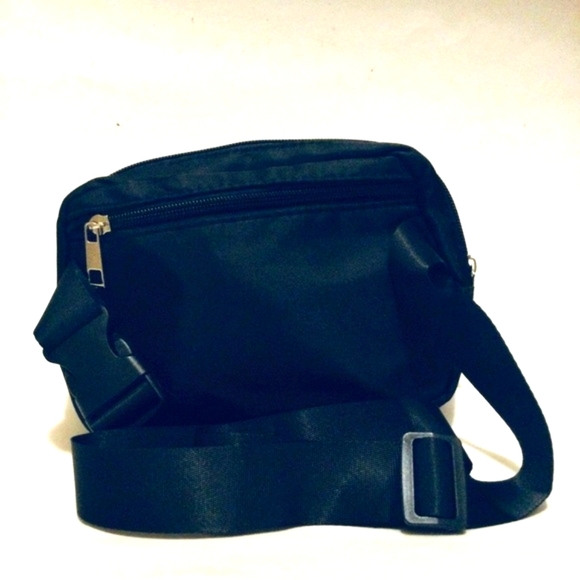 NEW Crossbody Chest Bag/Belt Bag/Shoulder Bag - Picture 5 of 9